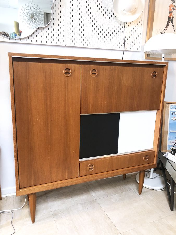 Buffet scandinave bicolore, 1960 Buffet scandinave bicolore, 1960