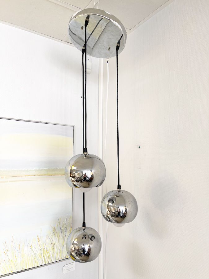 Suspension cascade chrome, circa 1970