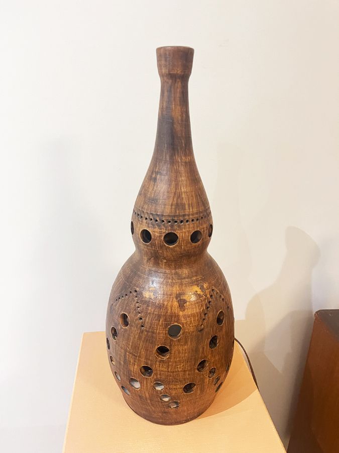 Lampe terre cuite ajourée, circa 1970