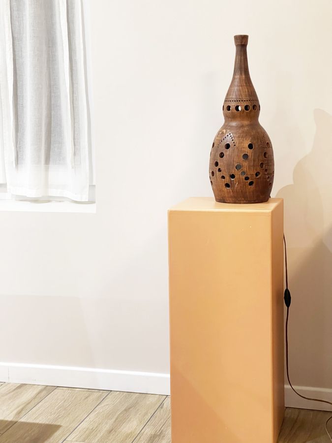 Lampe terre cuite ajourée, circa 1970