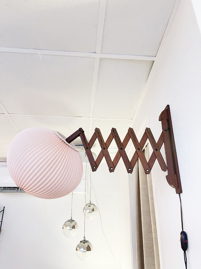 Applique accordéon scandinave en teck – abat-jour cocon années 60