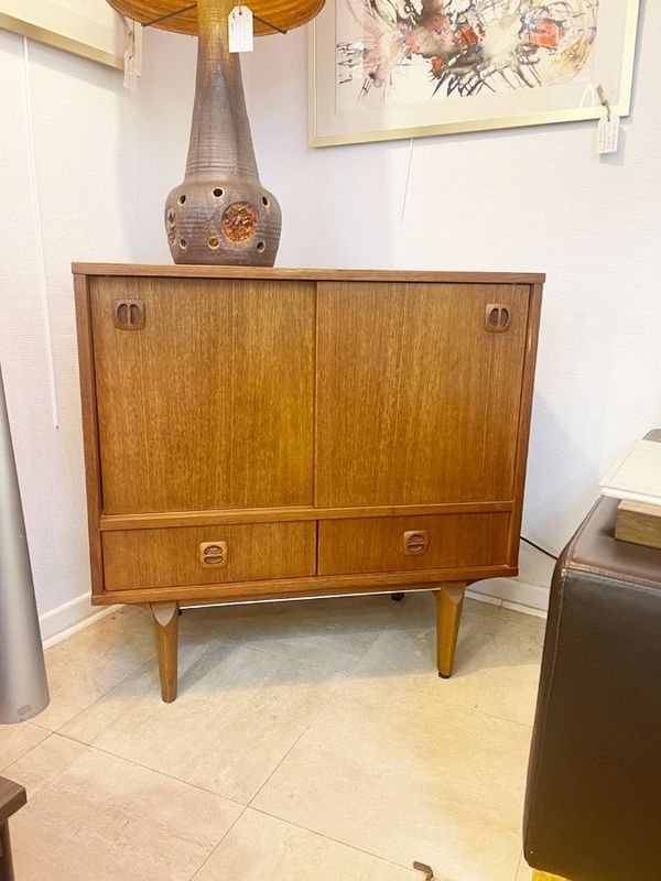Meuble bar scandinave vintage – enfilade compacte années 60