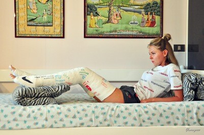 Svitlana DLLC - VIDEO 03: Clean my toes darling