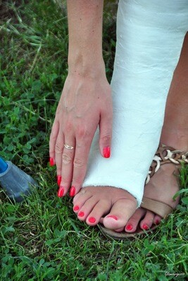 Svitlana SLC - VIDEO 02: Look at my swollen toes
