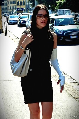 Cecilia LAFS - VIDEO 01: Walking in high heels
