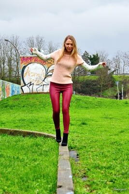 Svitlana DLATS - PHOTOPACK