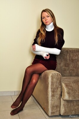 Svitlana DLATS - VIDEO 02: Can you dress me?