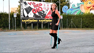 Svitlana Sprain - VIDEO 04: Sexy in black