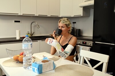 Svitlana LAC - VIDEO 04: Morning routine in lingerie