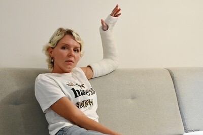 Svitlana LAC - VIDEO 01: Ouch, can&#39;t move my wrist