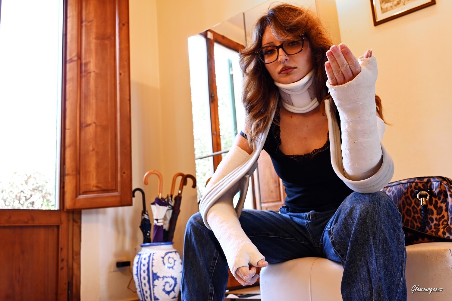Sara DLATS - VIDEO 01: Don&#39;t break my arms!