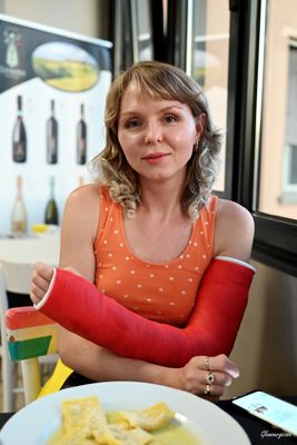 Svitlana Red LAC - PHOTOPACK