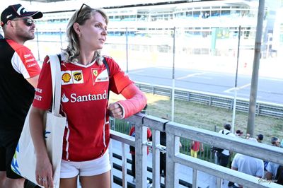 Svitlana Red LAC - VIDEO 05: Race day with broken arm