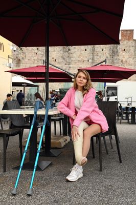 Svitlana LLC 2024 - VIDEO 03: Crutching at souvenirs’ market