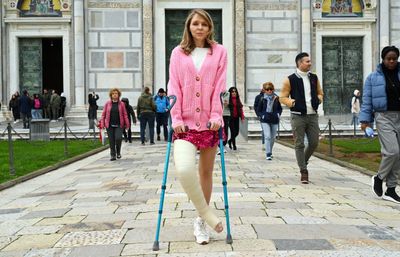 Svitlana LLC 2024 - VIDEO 04: Broken leg tourist guide
