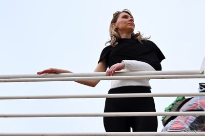 Svitlana Velpeau - VIDEO 02: Walking at the port