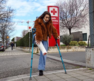 Ambra SLC - VIDEO 01: Casted after car wreck