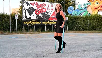 Svitlana Sprain - VIDEO 04: Sexy in black