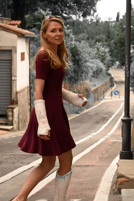 Svitlana LLWC+SS+SAC - VIDEO 09: Sunday walk in the town