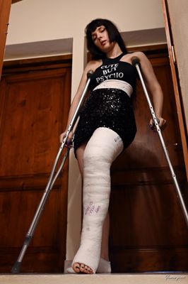Alessia D. HS - VIDEO 03: Dressing up in front of you