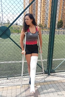 Hannah LLC - VIDEO 09: Crutching in my city