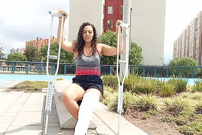 Hannah LLC - VIDEO 09: Crutching in my city