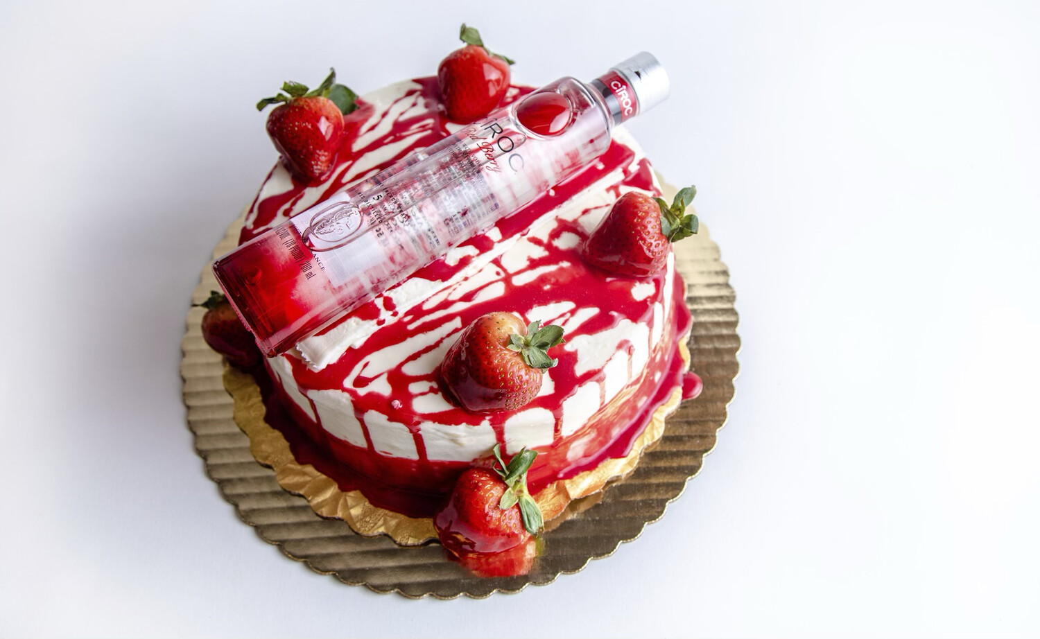 Strawberry Glazed Cake 9”