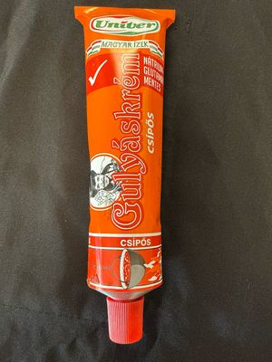 Univer Gulyaskrem Csipos 160g