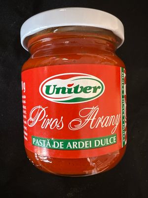 Univer Piros Arany Csemege