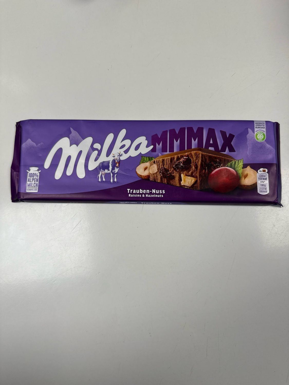 Milka Raisins Hazelnuts 270g