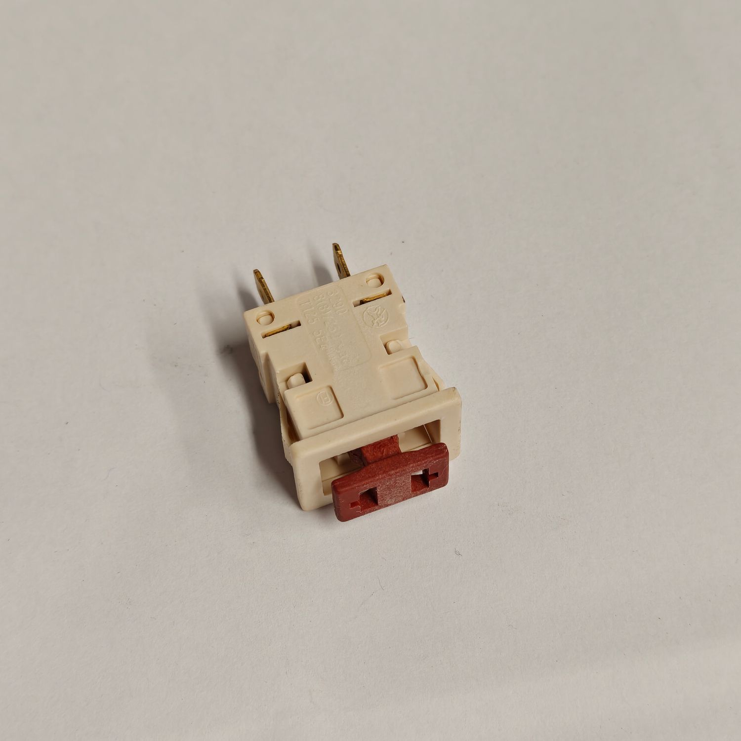 HOOVER TURBOPOWER 2 ON/OFF SWTCH (3805) EXSSW67