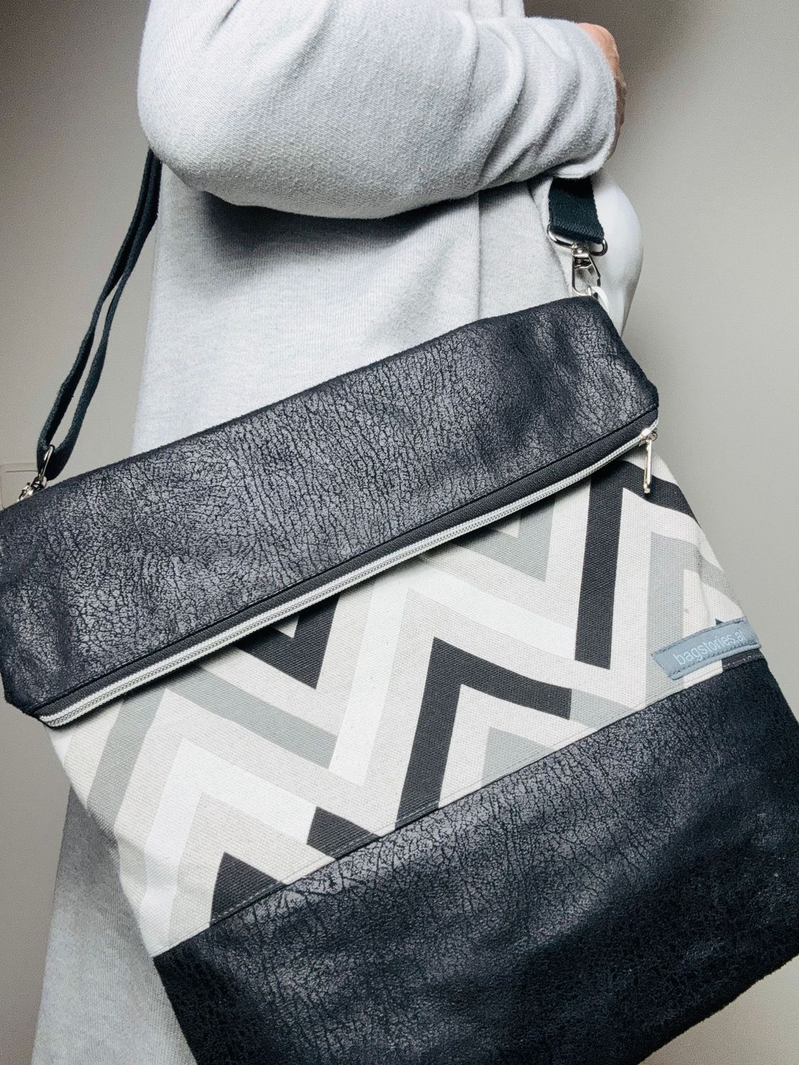 SALE!! FOLDOVER.bag - Zickzack