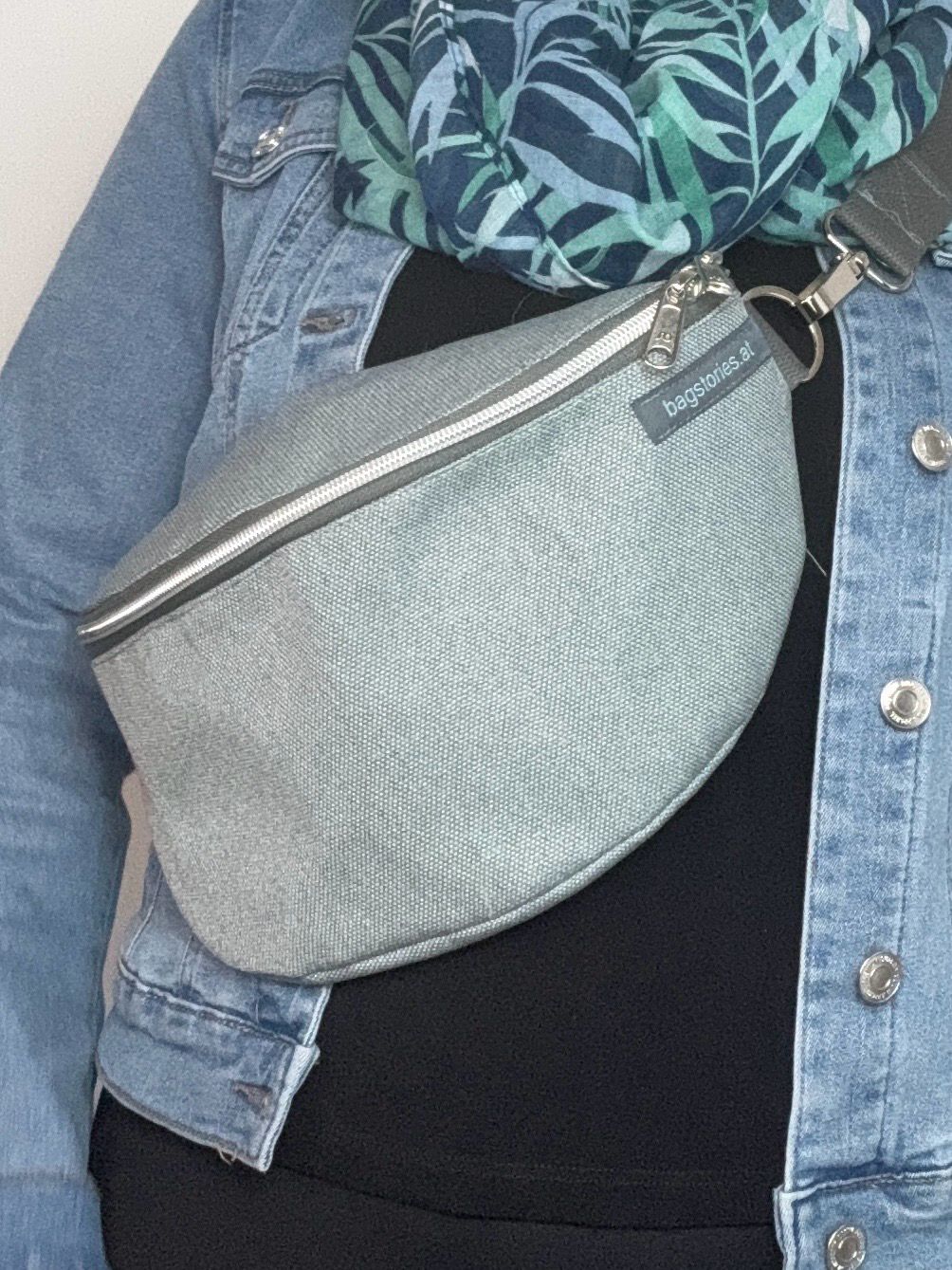 Crossbodybag - Blütenpfad Crossbodybag - Blütenpfad