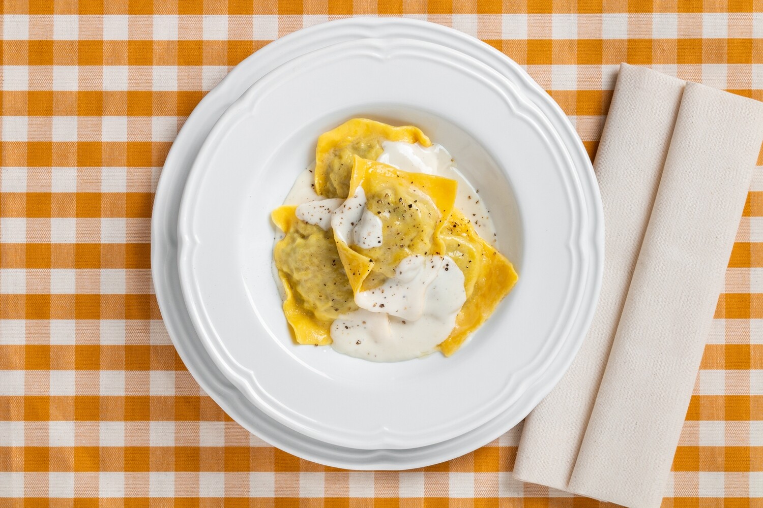 Ravioli d'arrosto, cacio e pepe Ravioli d'arrosto, cacio e pepe