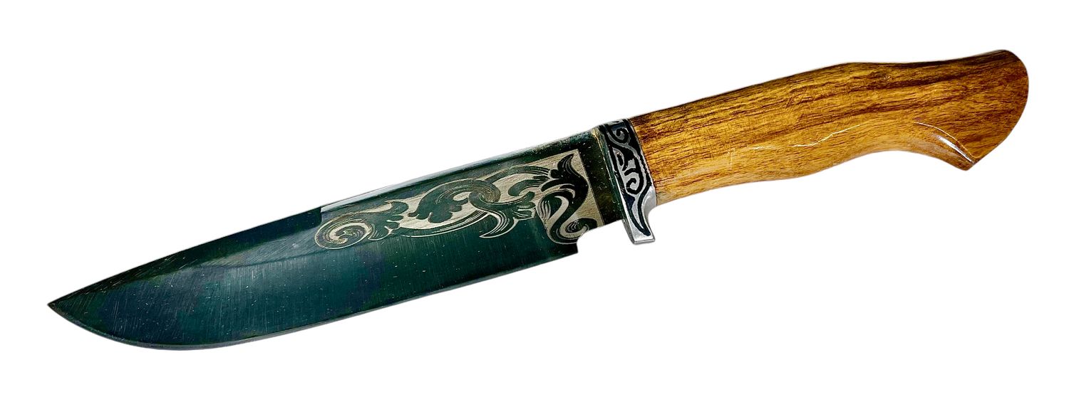 Uzbek knife Pchak, walnut handle, with engraving, blade 17 cm, total length 29-30 cm.