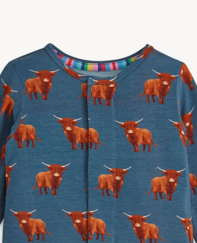 Word to Your Herd Modal Magnetic Footie