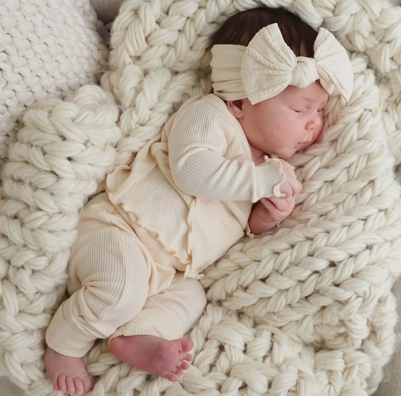 Caden Lane Bamboo Waffle Take-Me-Home-Set W/ Large Bow (Almond)