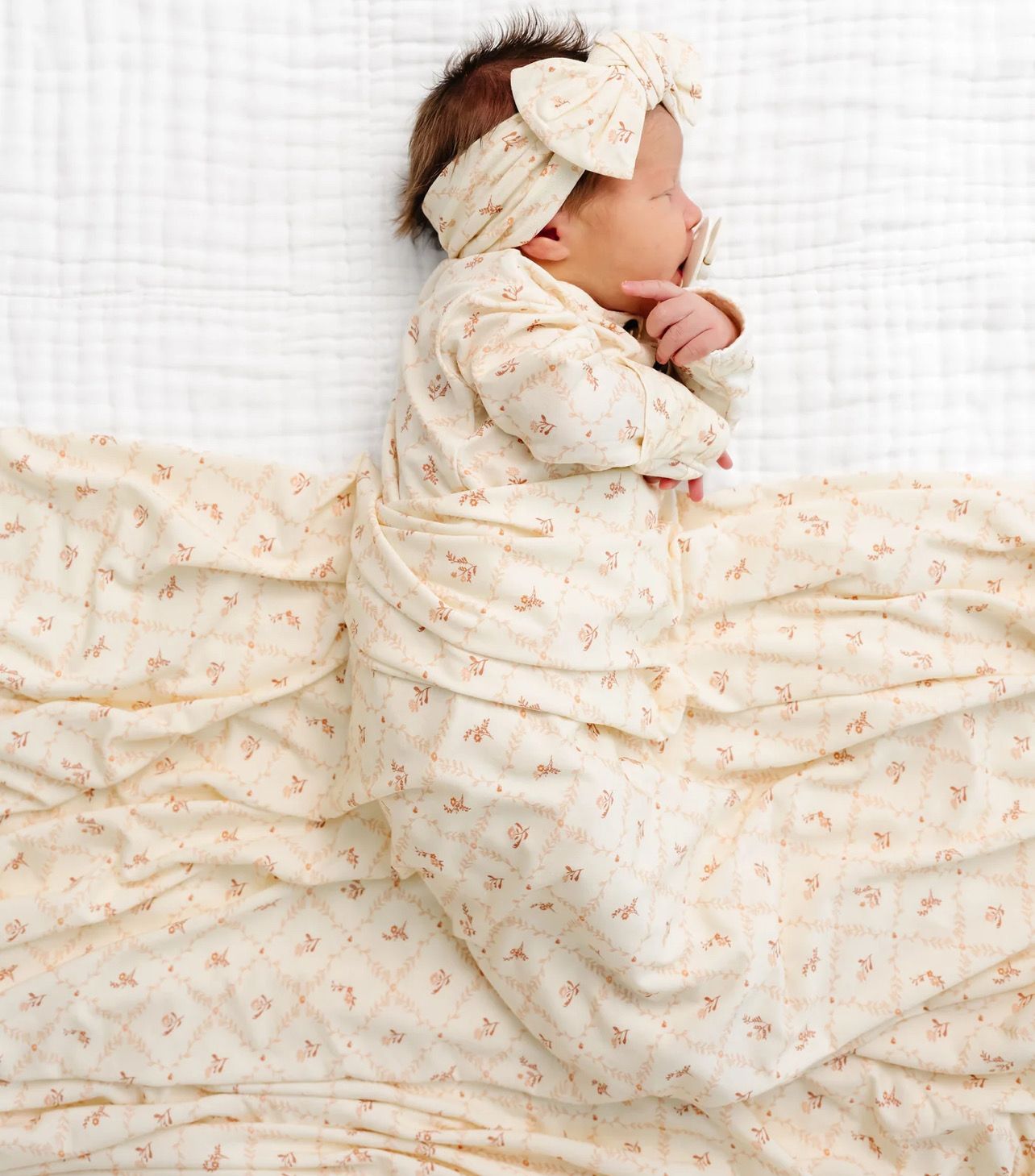 Lou Lou &amp; Co &quot;Annie&quot; Swaddle Blanket
