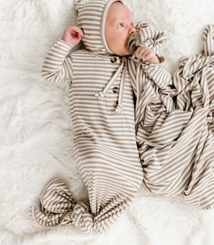 Lou Lou &amp; Co &quot;Indy&quot; Ribbed Knotted Gown - 0/3m