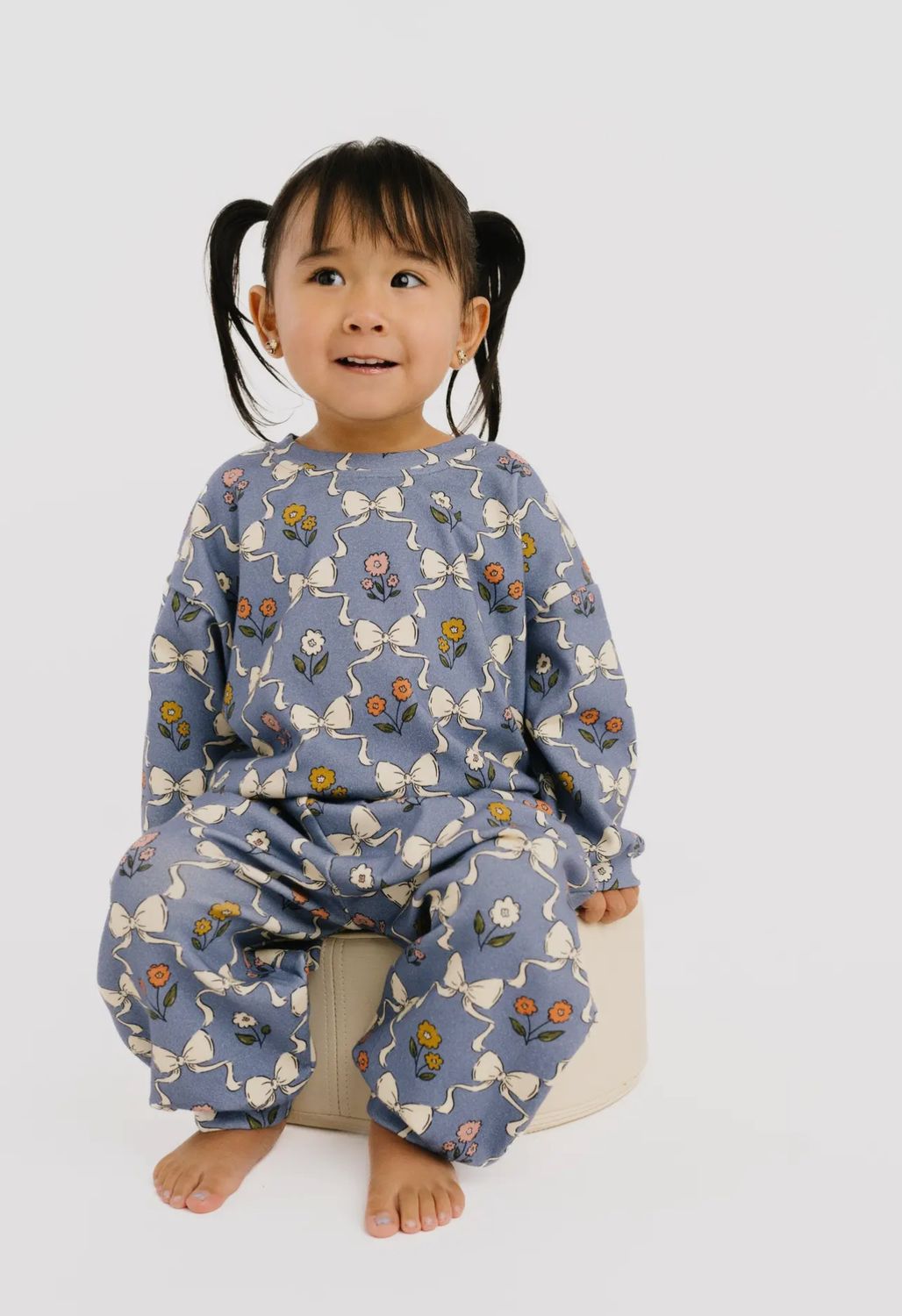 Bow Blooms Sweatsuit