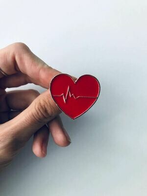 Sagė širdis su kardiograma