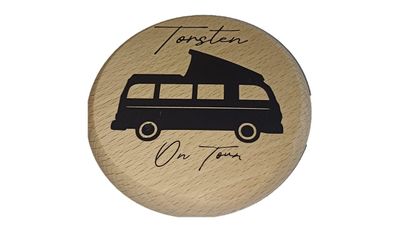 Personalisierter Getränkedeckel Camper mit Namen, Bierdeckel aus Buchenholz