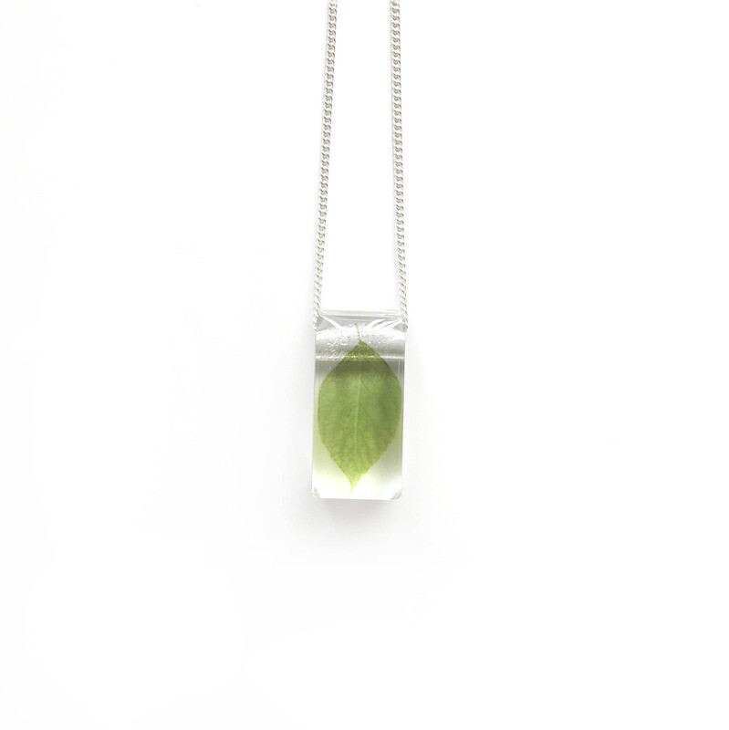 #17 Tiny Leaf Necklace