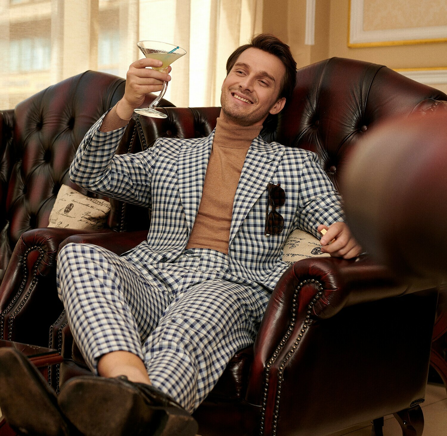 Big pattern suit