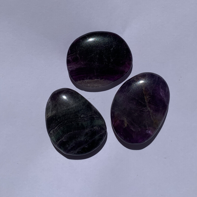 Fluorite smooth stone