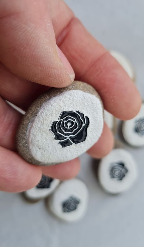 Mini Steine , ROSE in schwarz