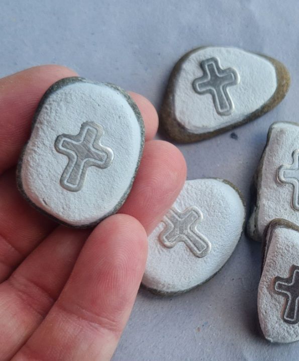 Mini Steine , KREUZ in silber