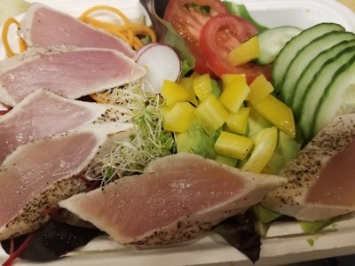 Tuna Tataki Salad