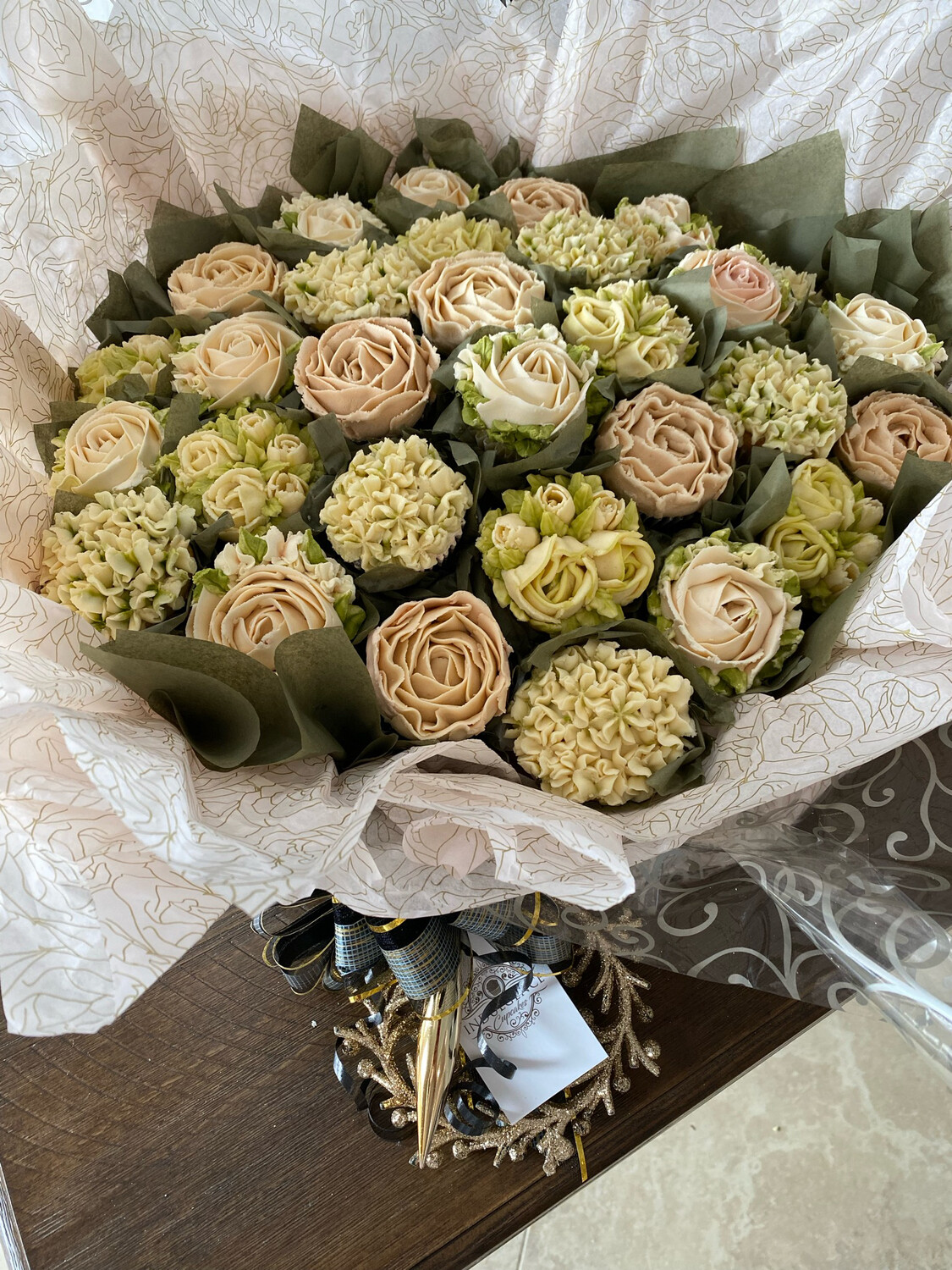 30 Cup Celebration Bouquet