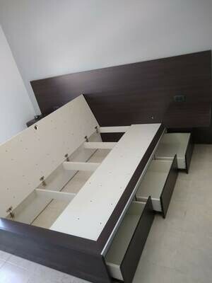 Cama Box Integral, con baulera y Seis Cajones
